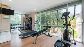 Condo, 1 Bedroom, Smoking, Pool View | Fitness facility