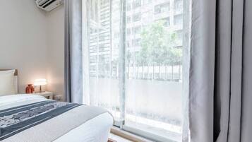 Studio, Multiple Bedrooms, Accessible, Smoking | 1 bedroom