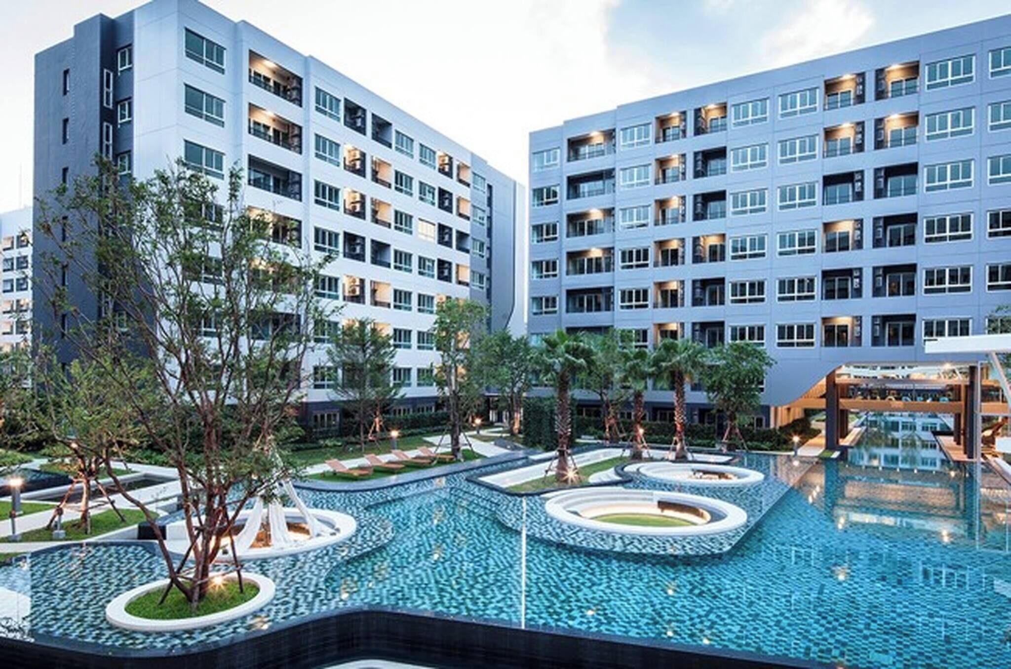 Studio, Multiple Bedrooms, Accessible | Pool | Outdoor pool