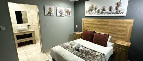 Standard Double or Twin Room | Desk, laptop workspace, iron/ironing board, free WiFi