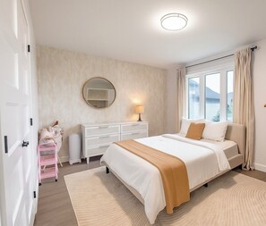 3 bedrooms, desk, travel cot, free WiFi