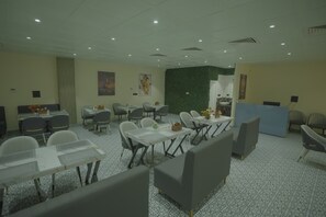 Family dining - Knightz bridge (Faizabad)