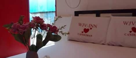 Deluxe Double Room | Desk