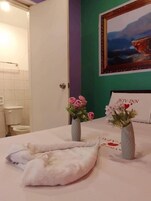 Standard Room | Desk