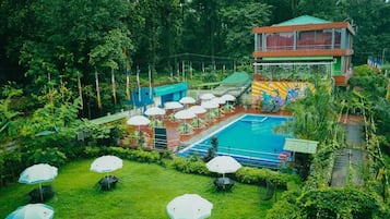 Piscine extérieure