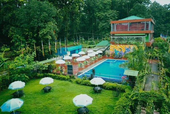 Utomhuspool