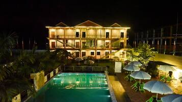 Front of property – evening/night