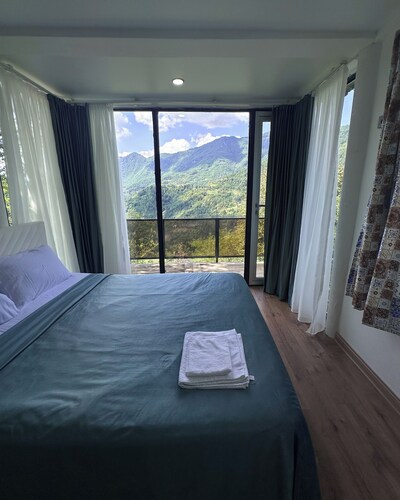 Tremendous villa with AC in Akutsa - 5 bedrooms for a perfect getaway