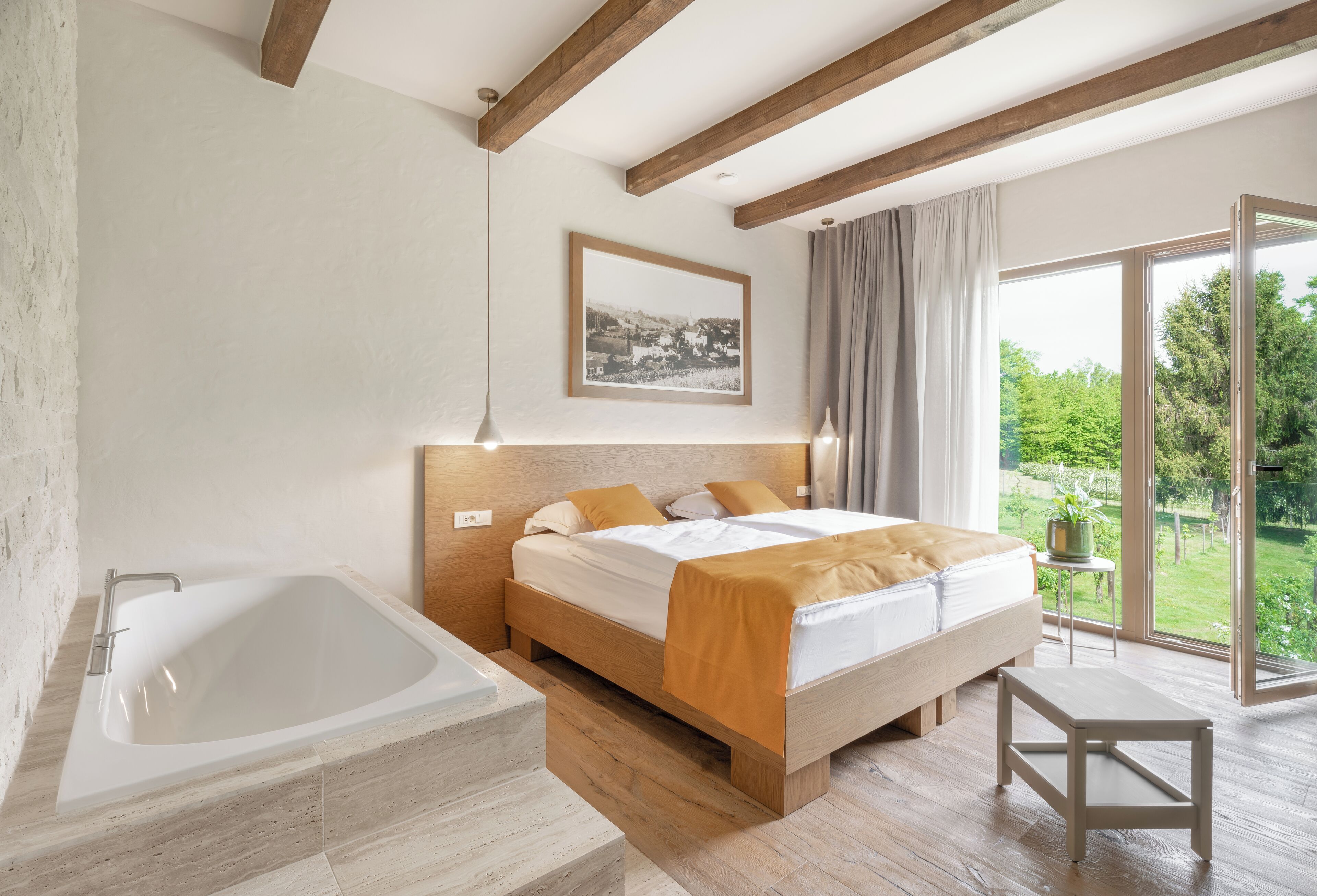 Deluxe Suite, Garden View | Desk, laptop workspace, free WiFi