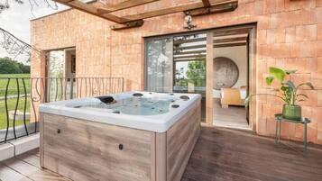 Deluxe Room, Hot Tub | Terrace/patio