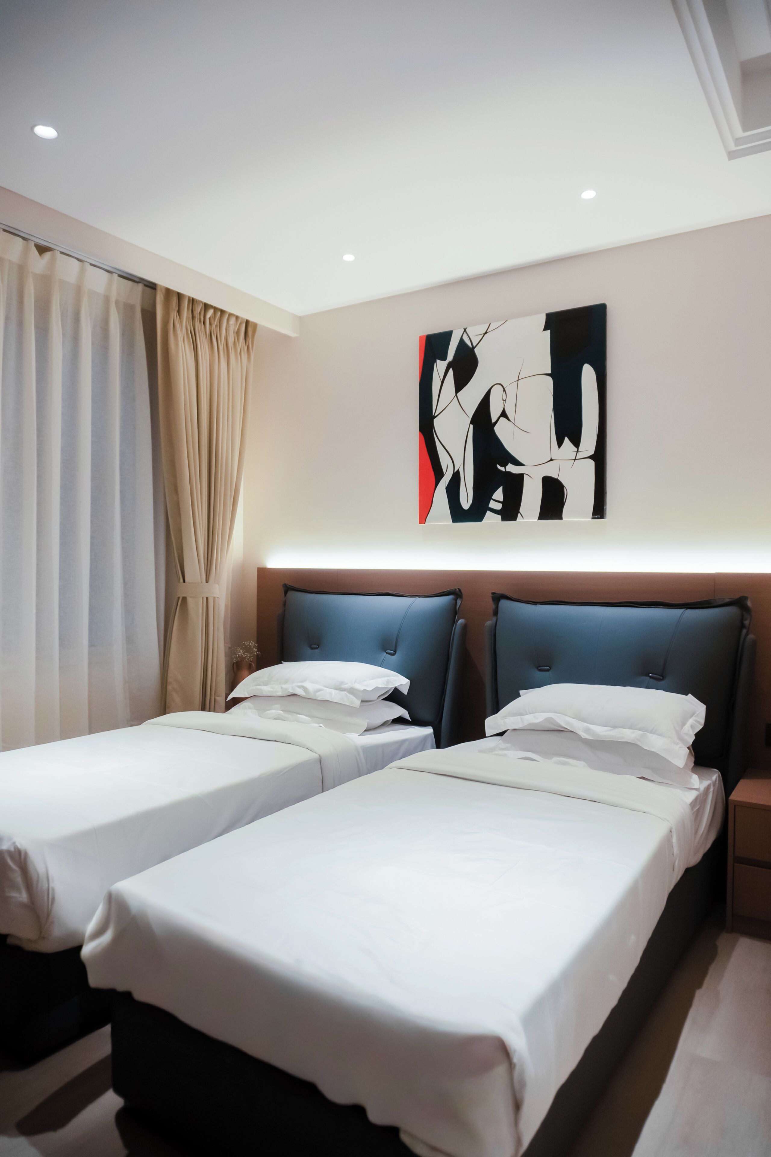 트윈룸, 시내 전망 | 객실 내 금고, 책상, 노트북 작업 공간, 암막 커튼