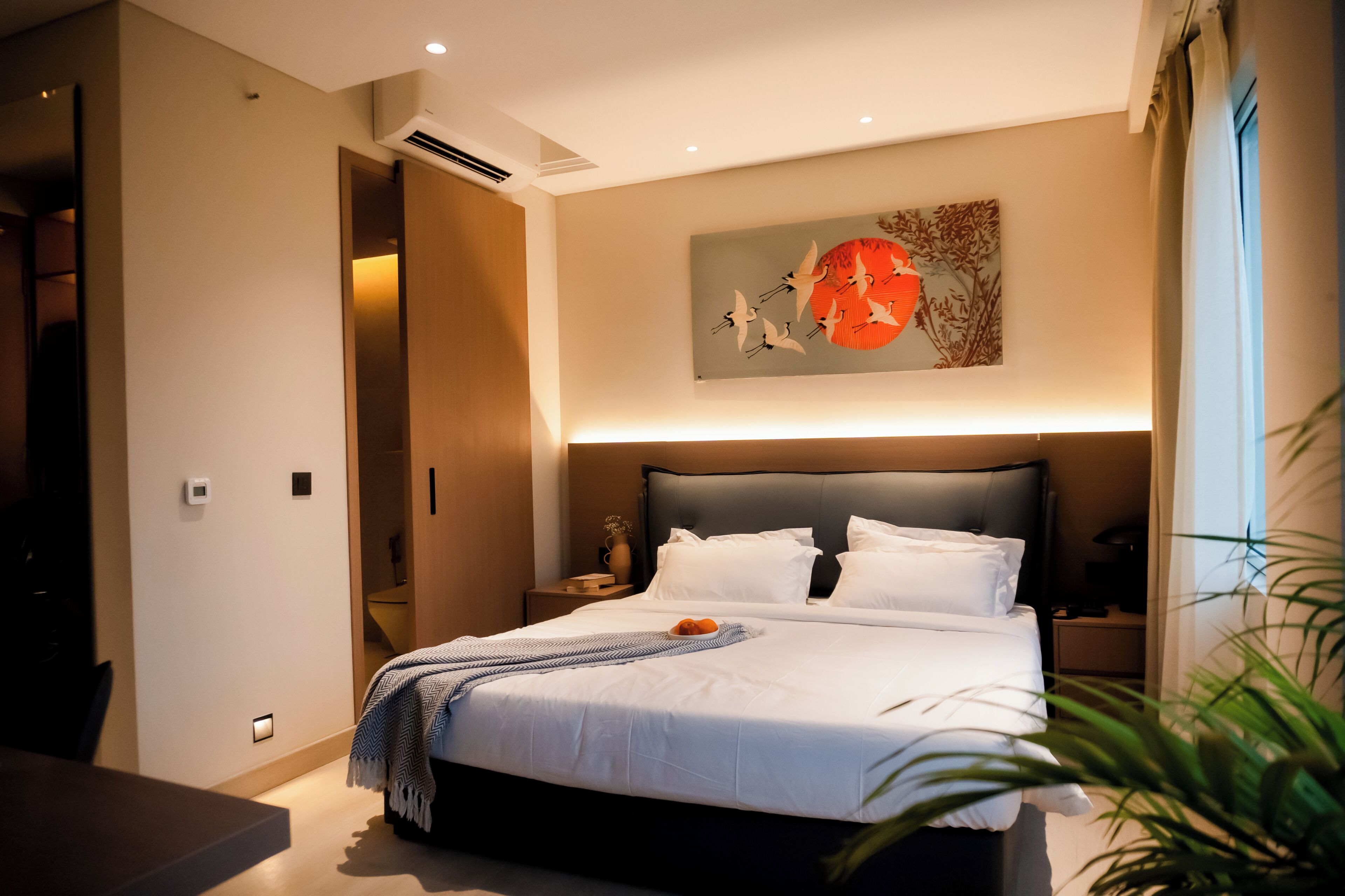 Phòng đôi Deluxe, quang cảnh thành phố | Két bảo mật tại phòng, bàn, khu vực làm việc phù hợp cho laptop 