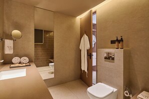 Superior Double Room, City View | Bathroom | Shower, hair dryer, towels, toilet paper - Minimaist - Varanasi City Centre (Varanasi)