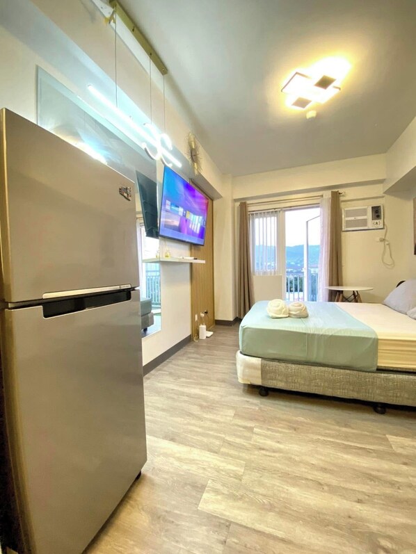 Room - Cozy Spacious condo with AC and fitness room in charming Cebu City (Cebu City)