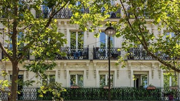 Fachada de la propiedad