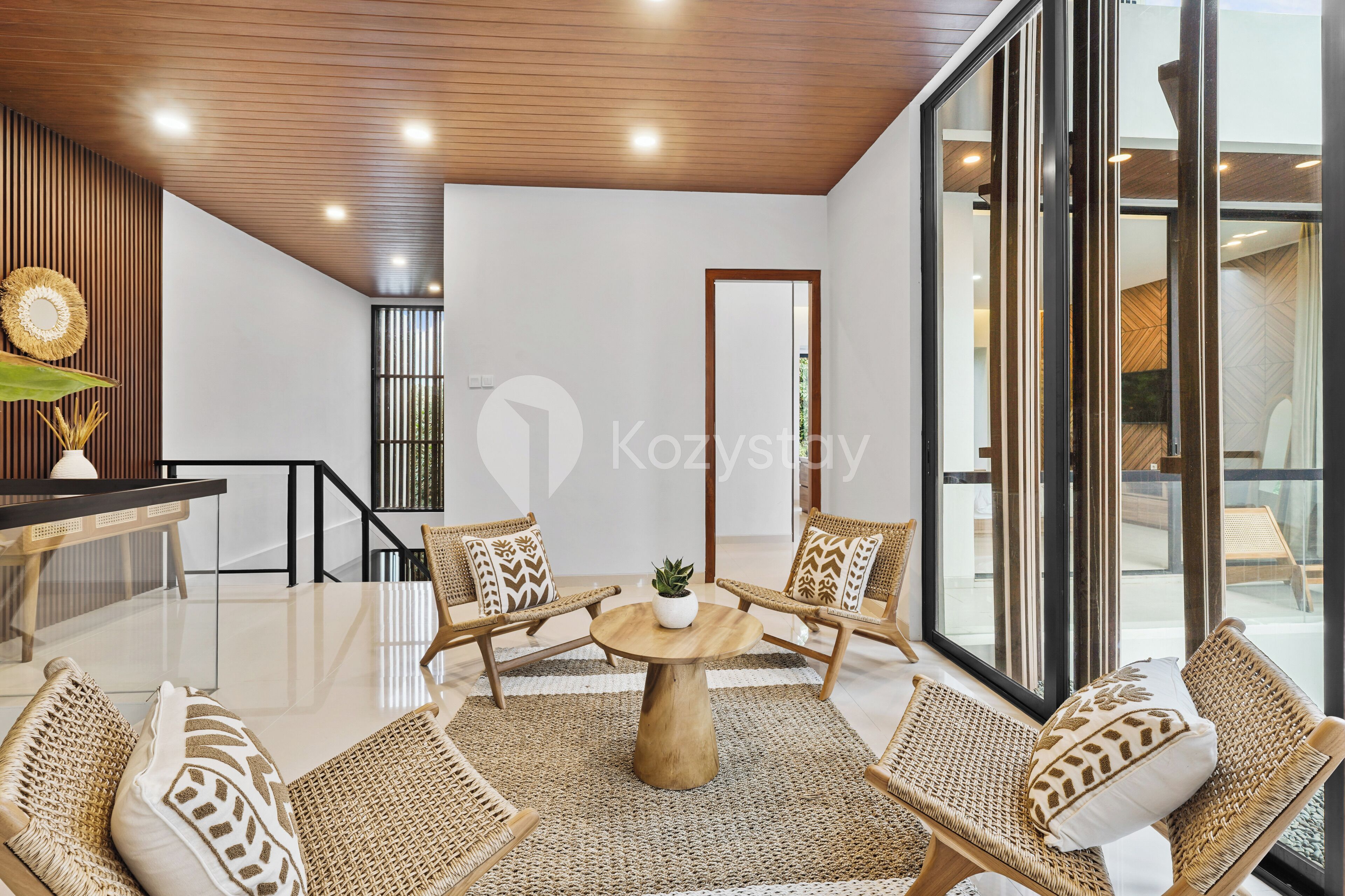 别墅, 3 间卧室, 阳台, 泳池景观 | 起居区 | 55-英寸智能电视（配备有线频道）、Netflix、流媒体服务