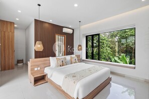 Villa, 3 chambres, balcon, vue piscine | Bureau, espace de travail pour ordinateur portable