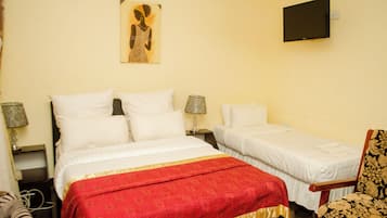 Luxury Twin Room | Desk, laptop workspace, free WiFi