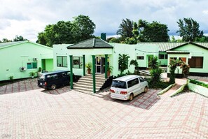 Exterior - Royal Shalom Lodge  (Lusaka)