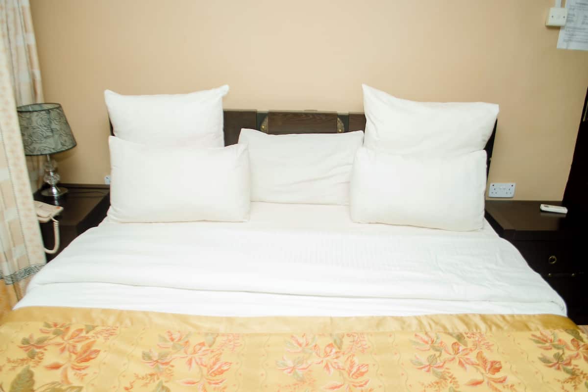 Standard-huone, 1 parisänky | Työpöytä, kannettavalle tietokoneelle sopiva työtila, ilmainen Wi-Fi