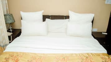 Desk, laptop workspace, free WiFi