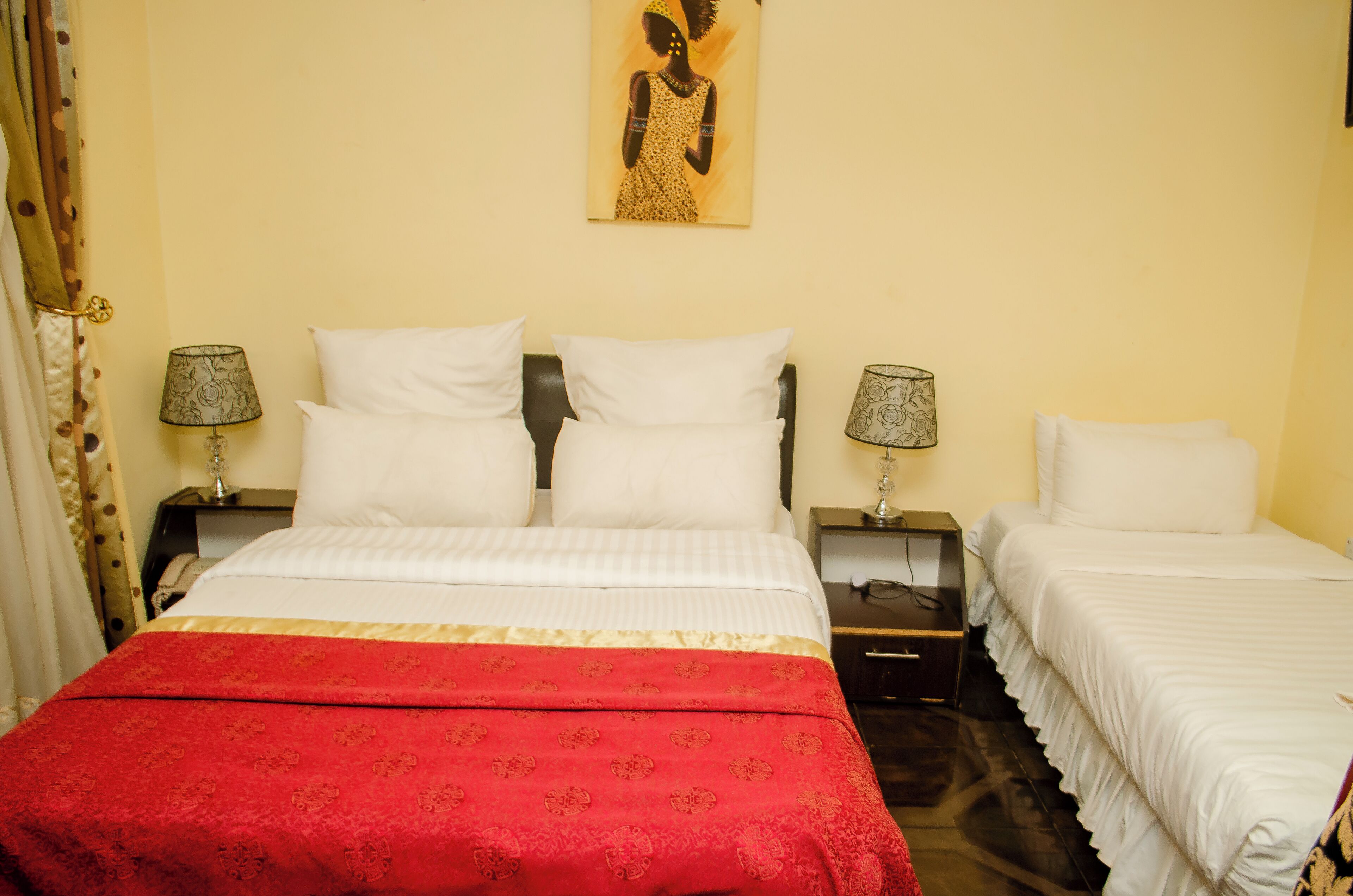 Habitación de lujo con 2 camas individuales | Escritorio, espacio para trabajar con un portátil, wifi gratis