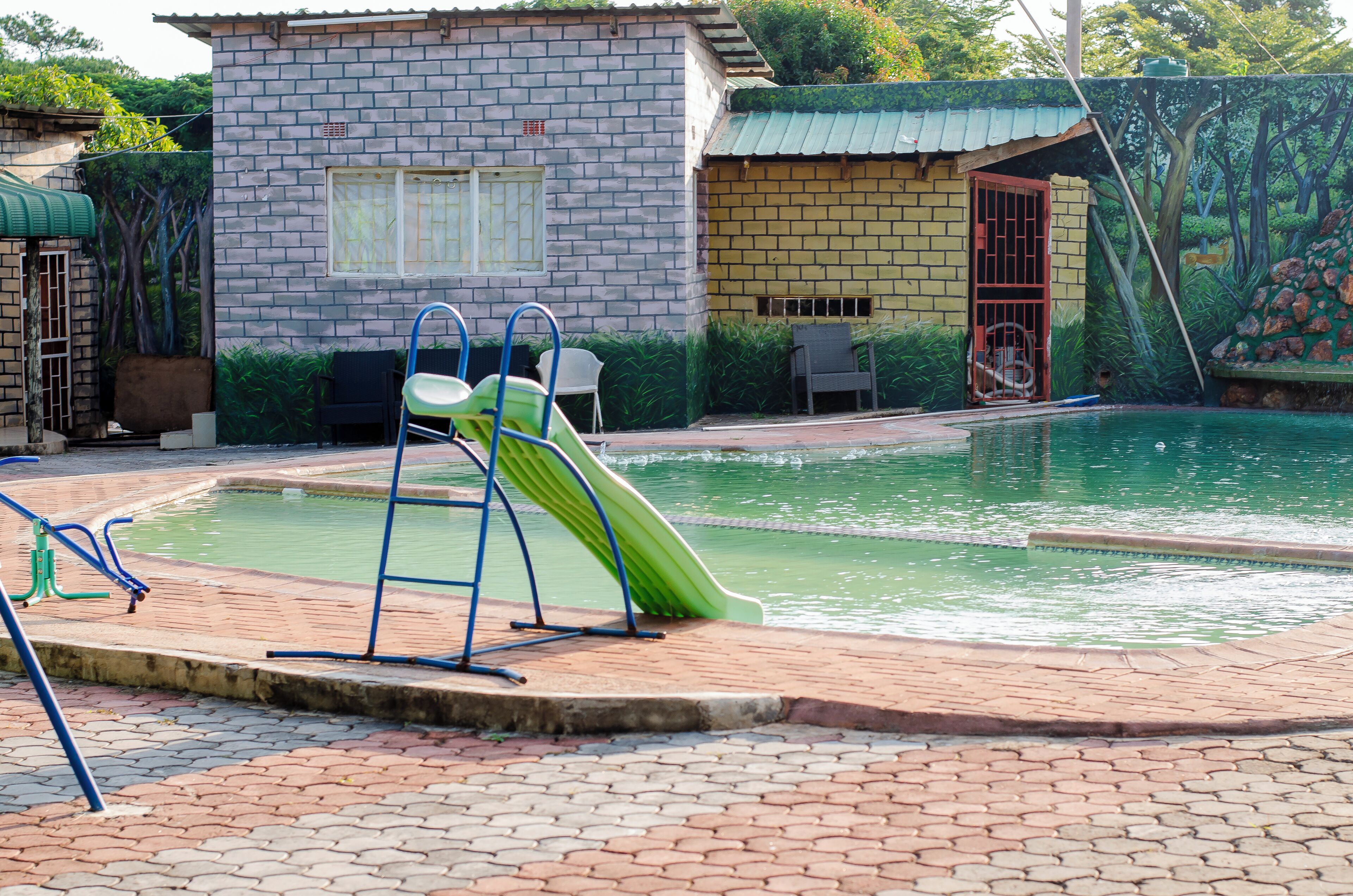 Seasonal outdoor pool