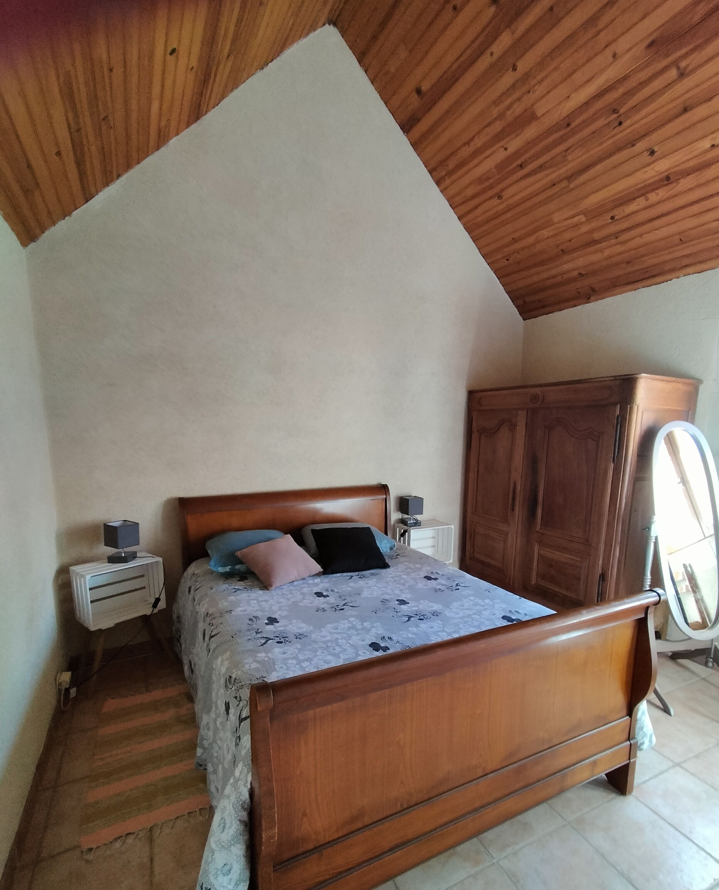 1 sovrum, strykjärn/strykbräda, internet och sängkläder