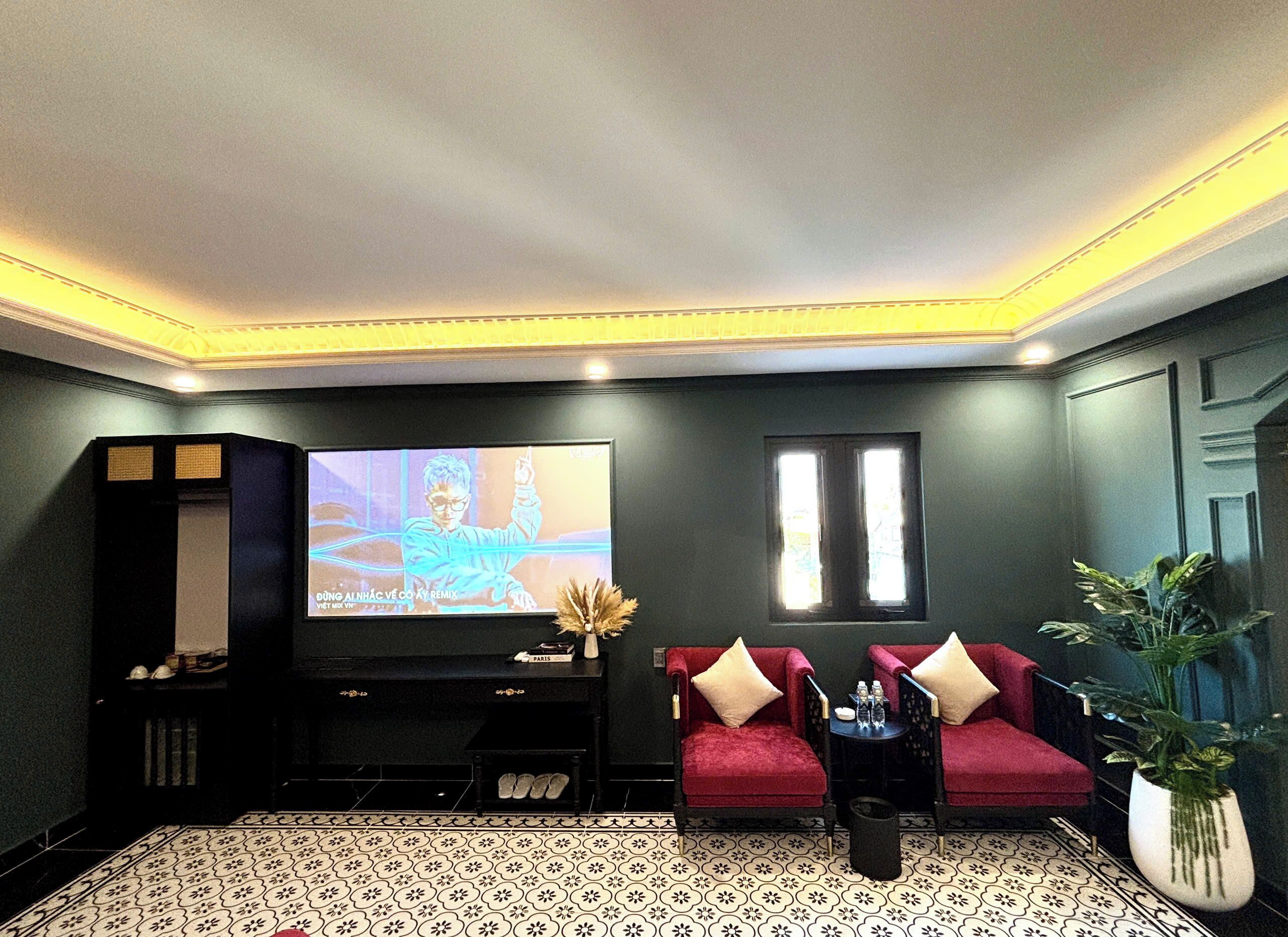 Dobbeltrom – deluxe, byutsikt | Oppholdsområde