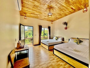 Standard Double Room, Balcony, Courtyard View | Soundproofing, iron/ironing board, free WiFi