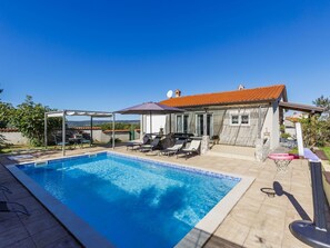 Pool - Vacation home Sandra by Interhome (Labin)