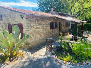 Exterior - Les Pierres Fleuries by Interhome (Trans en Provence)