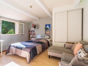 4 makuuhuonetta, internet