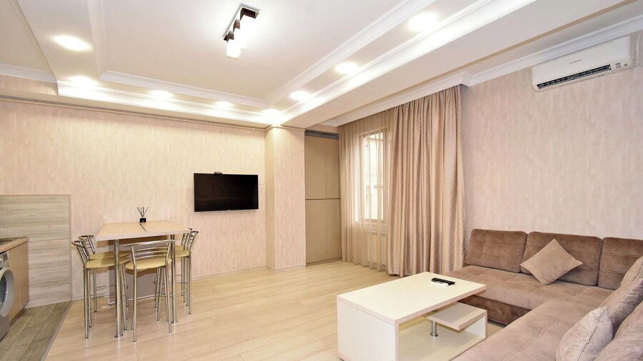 Apartment by Luxe Group TT113