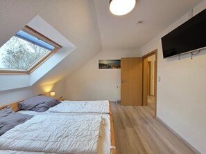 4 Schlafzimmer, Bügeleisen/Bügelbrett, WLAN