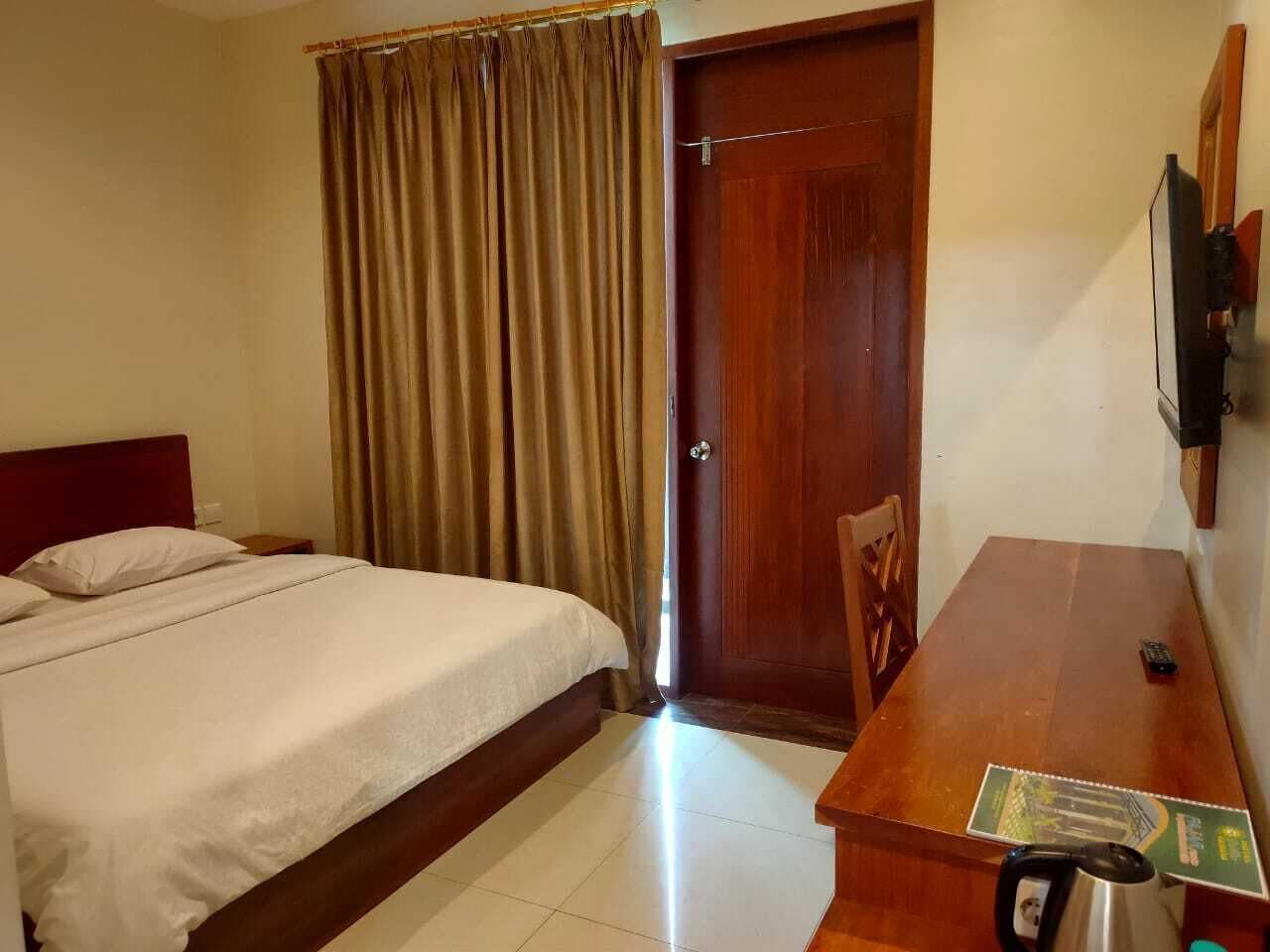 Quarto casal ou duplo superior | Escrivaninha, espaço de trabalho para notebook