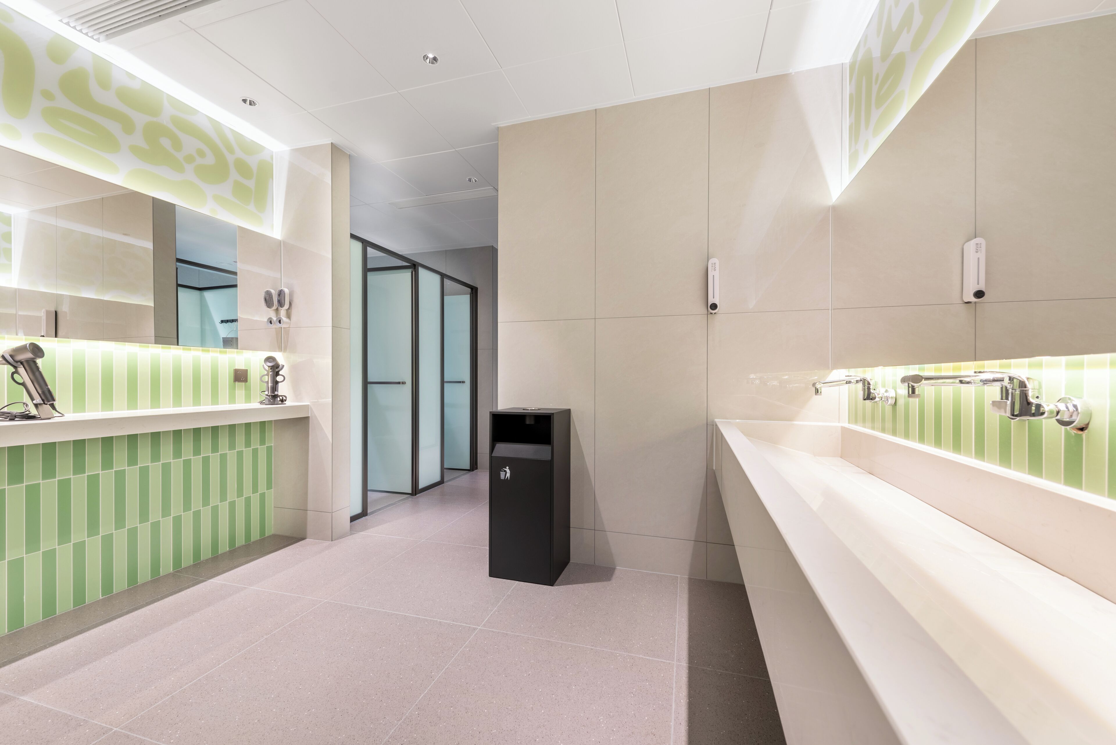 淋浴設備、免費盥洗用品、毛巾、洗髮精