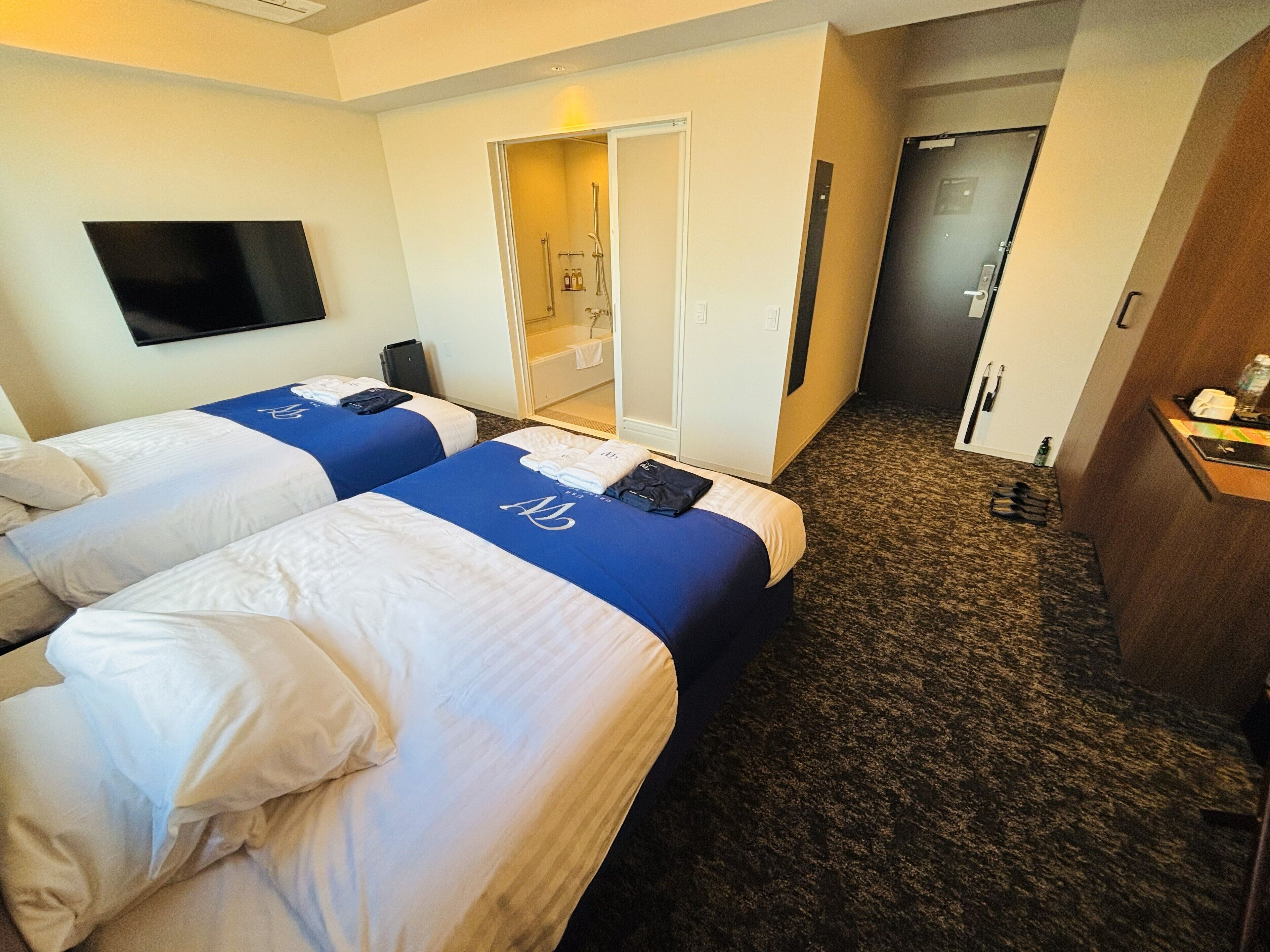 In-room safe, free WiFi