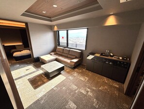 Room, Non Smoking (Suite) | In-room safe, free WiFi - Usa GRAND HOTEL (Usa)