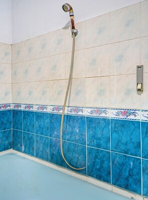 Bathroom - OYO 94802 Hotel Prima (Cianjur)
