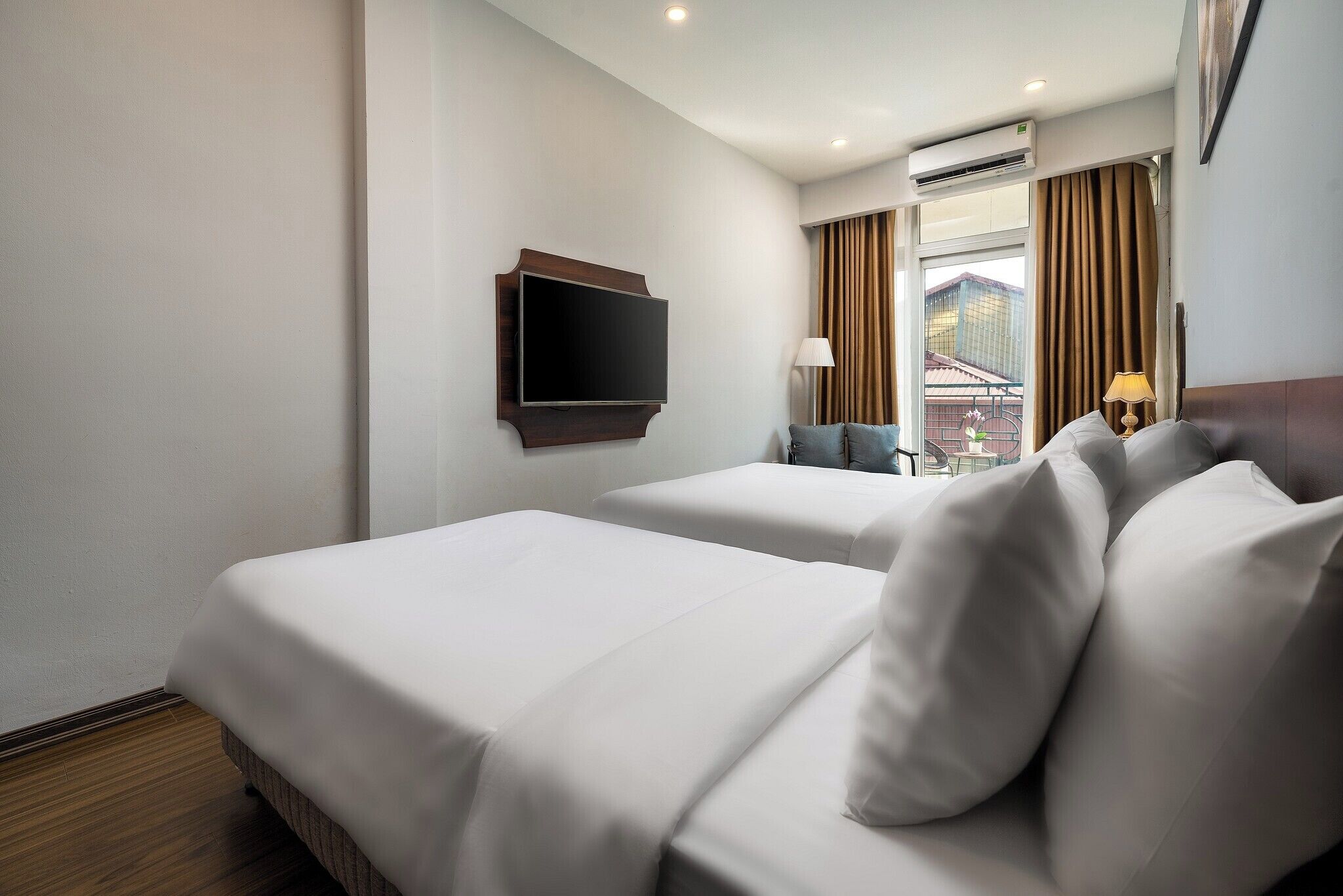 Coffres-forts dans les chambres, rideaux occultants