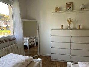 2 bedrooms, WiFi, bed sheets