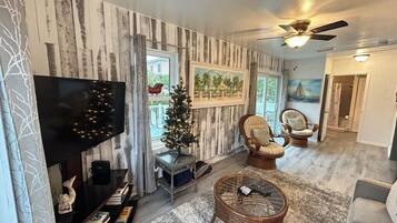 Smart TV, table tennis, books