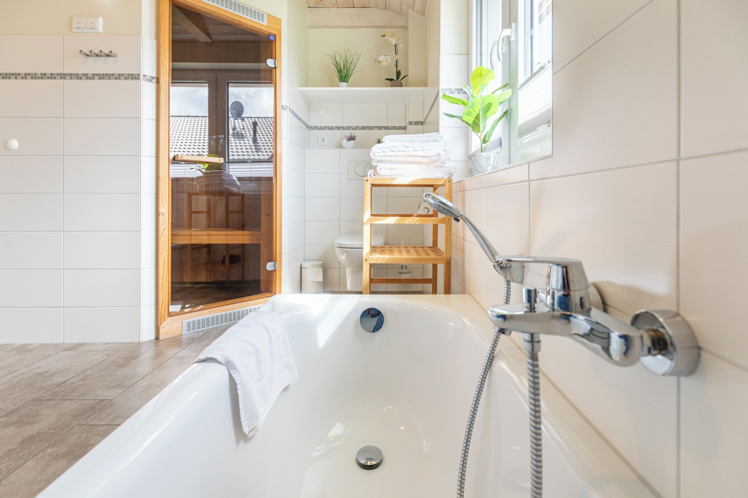 Shower, hair dryer, towels
