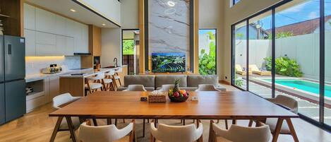 Refrigerador, microondas, horno, lavavajillas