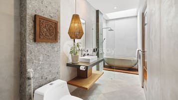 Villa - 3 soveværelser - balkon - udsigt til pool | Badeværelse | Gratis toiletartikler, hårtørrer, bidet, håndklæder