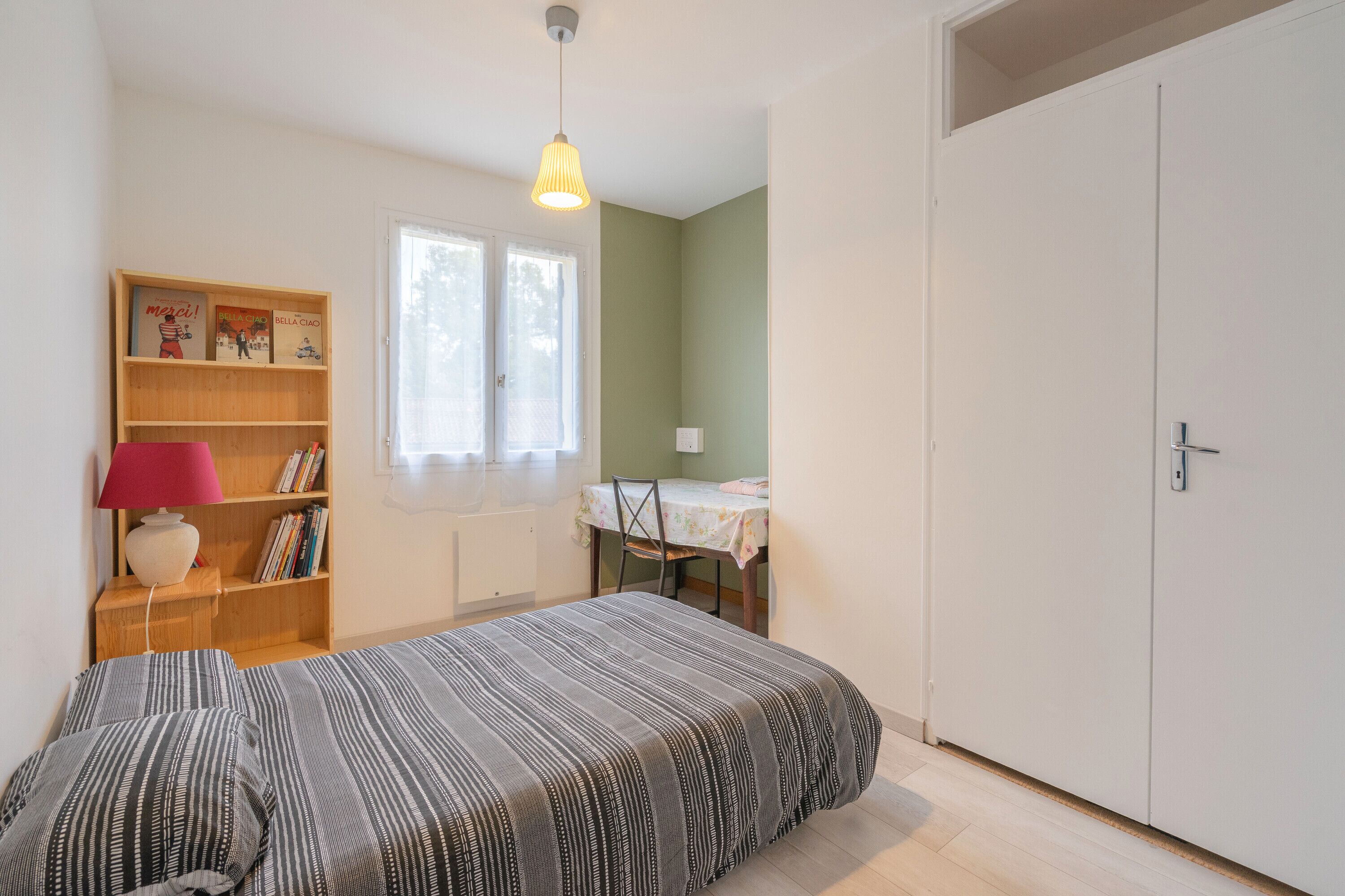 4 camere, ferro/asse da stiro, Wi-Fi, lenzuola