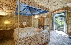 5 chambres, fer et planche à repasser, lit parapluie, Wi-Fi gratuit