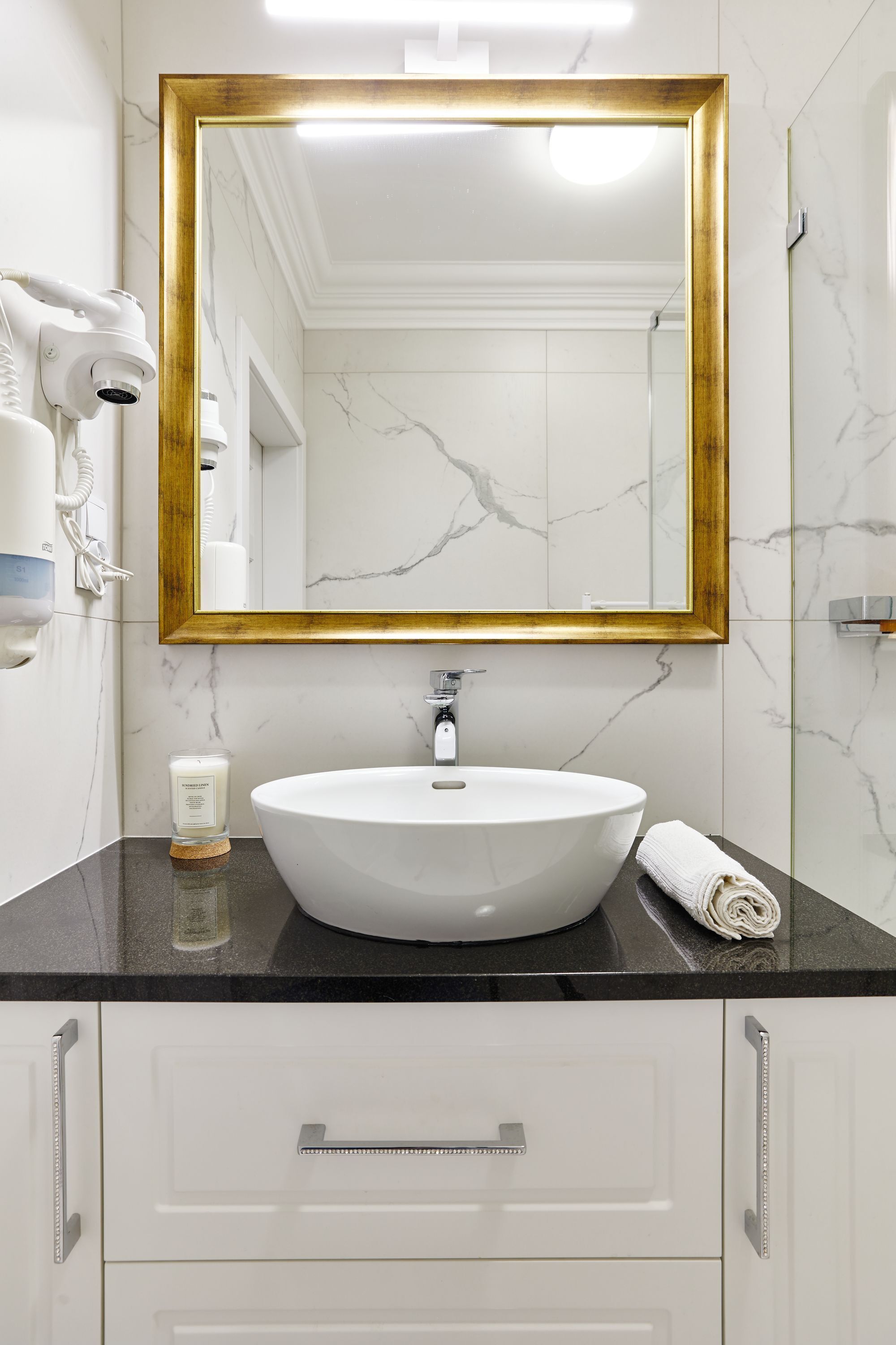 Secador de pelo, jabón