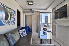 TV - The Decks 1206 by CTHA (Cape Town)